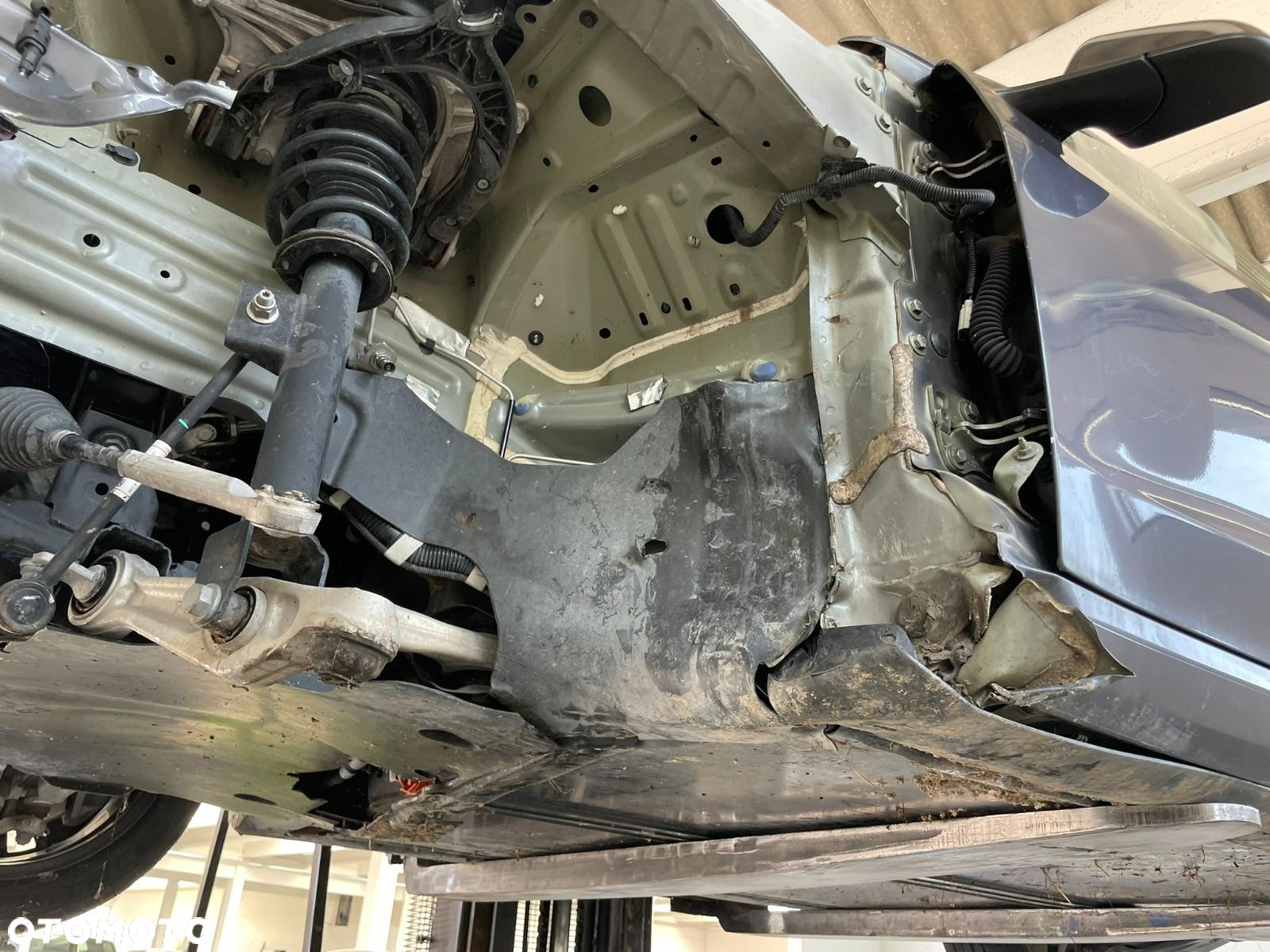 Tesla Model 3 Standard Reichweite Plus Hinterradantrieb - 26