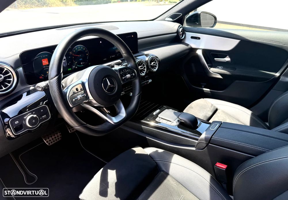 Mercedes-Benz A 250 e 8G-DCT Edition AMG Line - 26