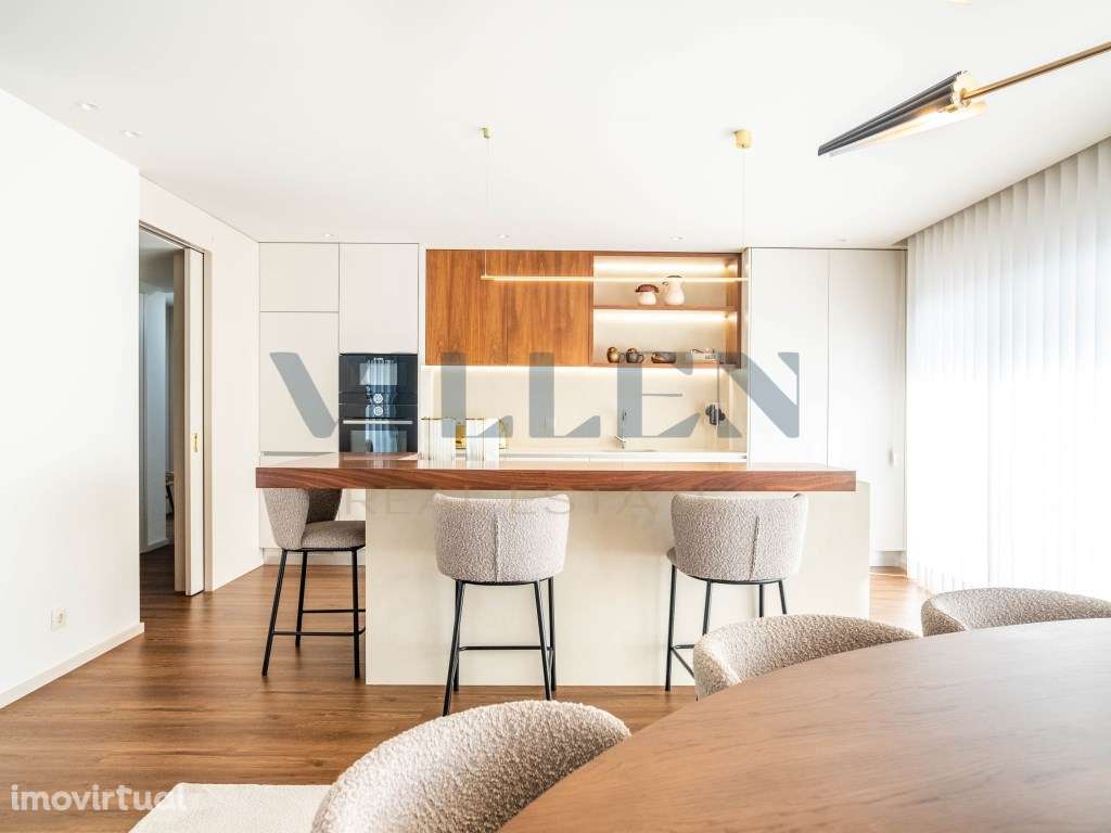 Moradia de Luxo T3 com Arquitetura Moderna - Grande imagem: 4/33