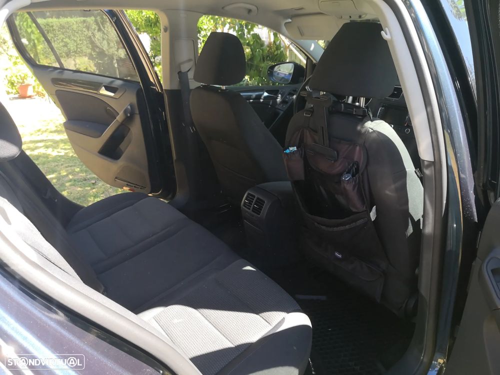 VW Golf 1.6 TDi Confortline - 6