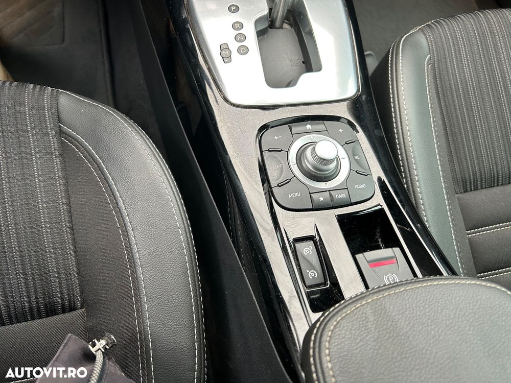 Renault Laguna Grandtour dCi 110 FAP EDC Bose Edition - 18