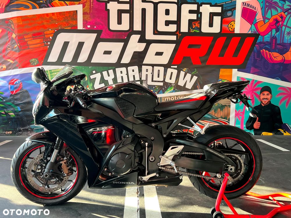 Honda CBR - 3