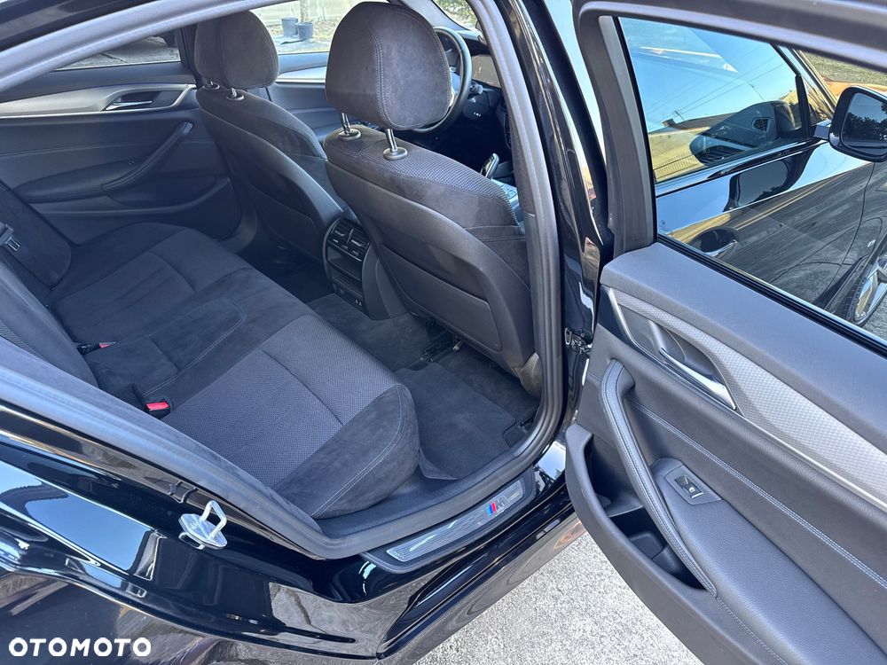 BMW Seria 5 530e iPerformance xDrive M Sport sport - 17