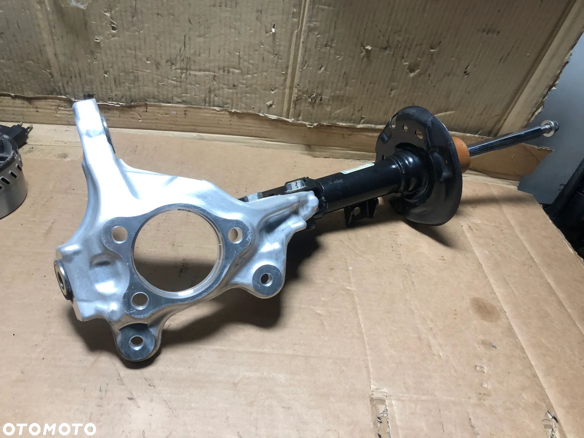 AMORTYZATOR ZWROTNICA PRAWA  PRZÓD LEXUS LBX 24r  48510-52V50   gwa!!! - 1