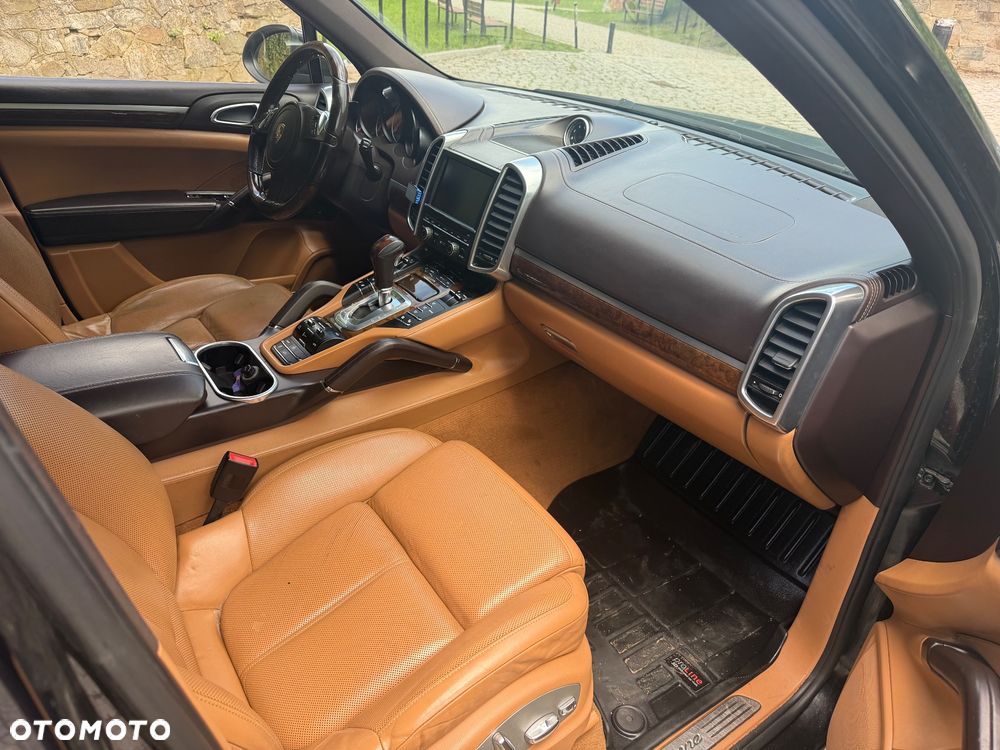Porsche Cayenne - 11