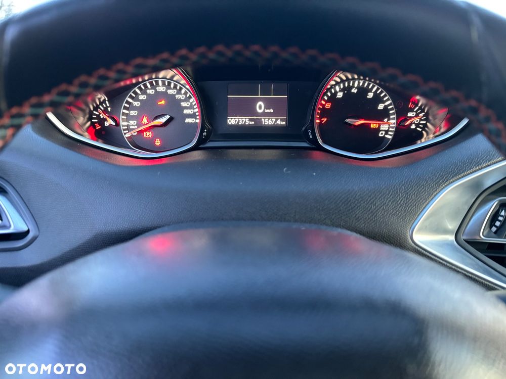 Peugeot 308 1.2 PureTech Allure S&S - 15