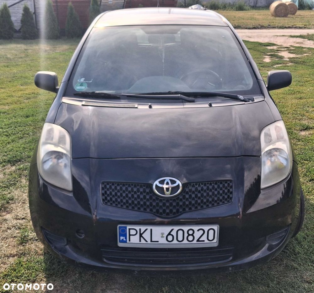 Toyota Yaris - 1