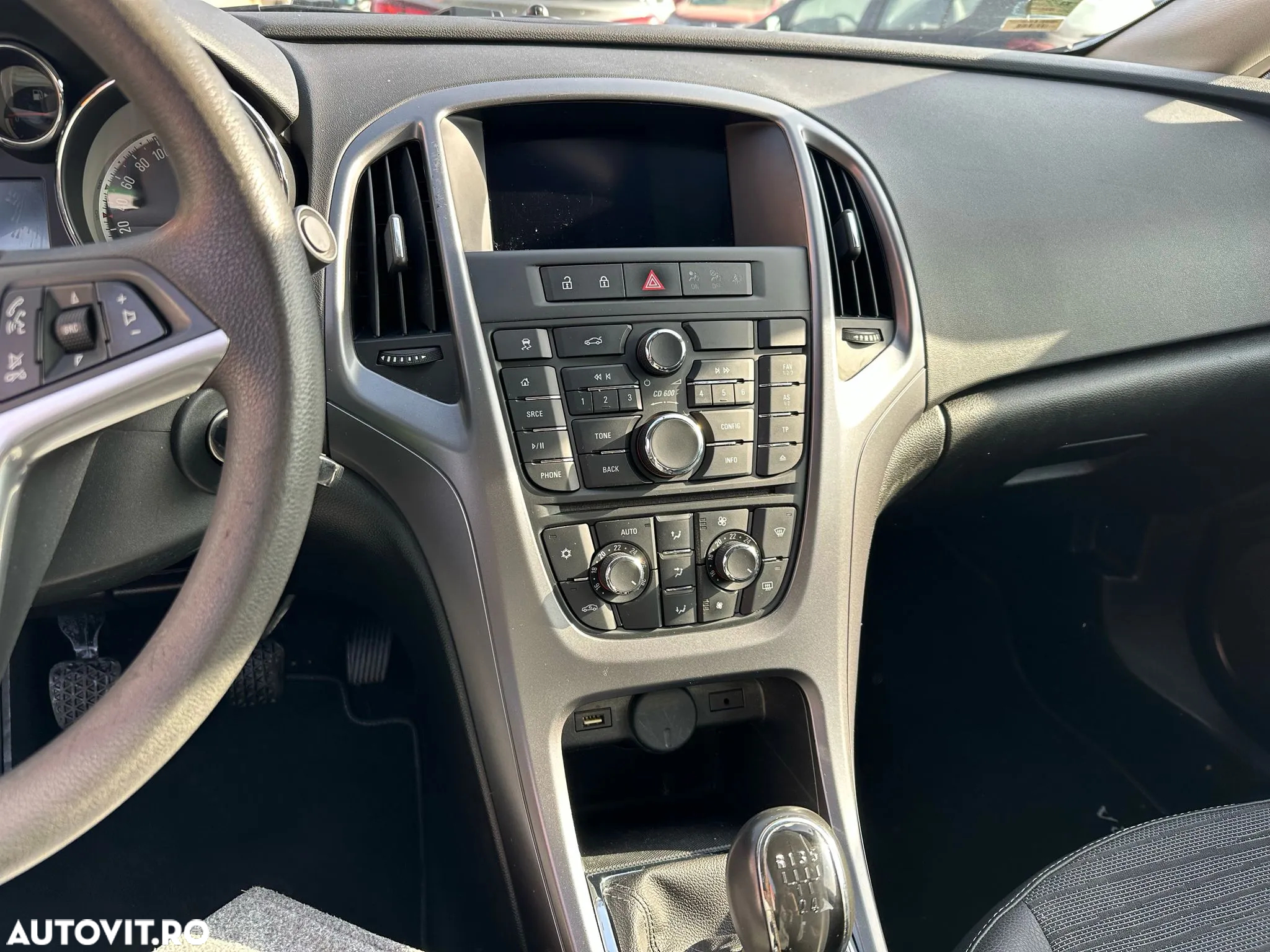 Opel Astra 1.6 TWINPORT ECOTEC Active - 9