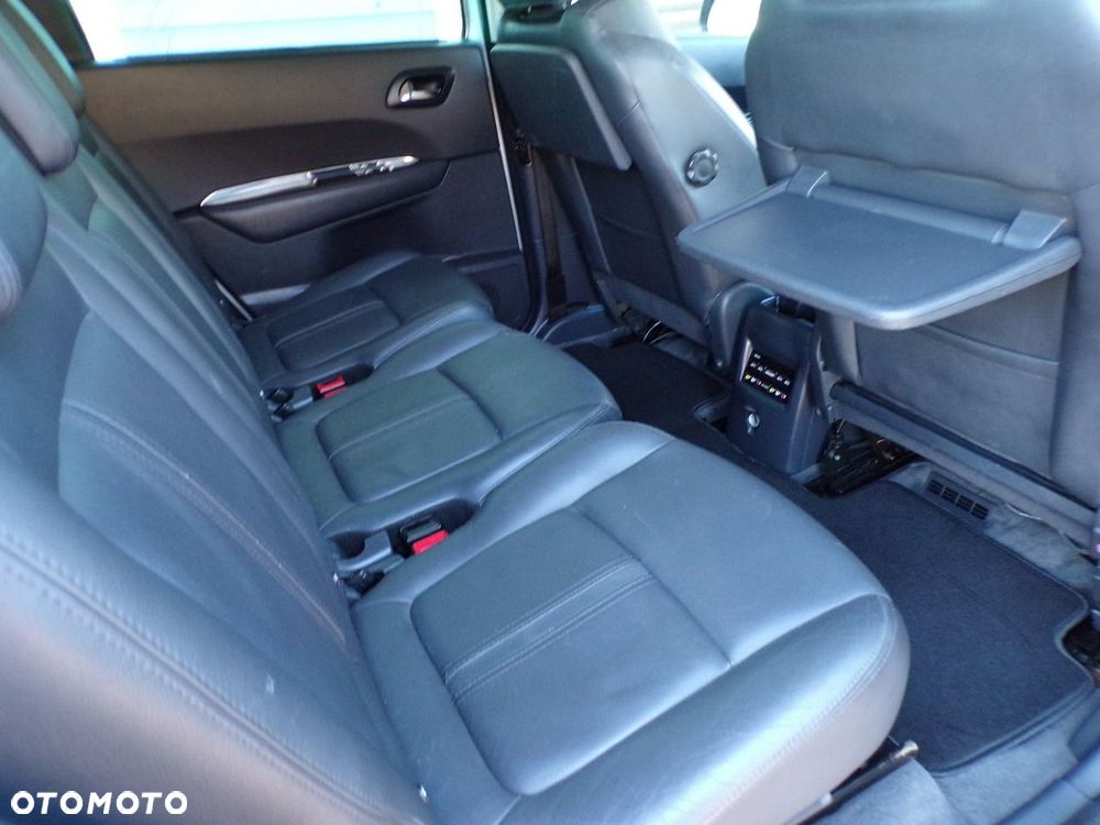 Peugeot 5008 - 26