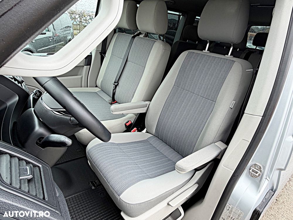 Volkswagen Caravelle KR Comfortline DSG - 23