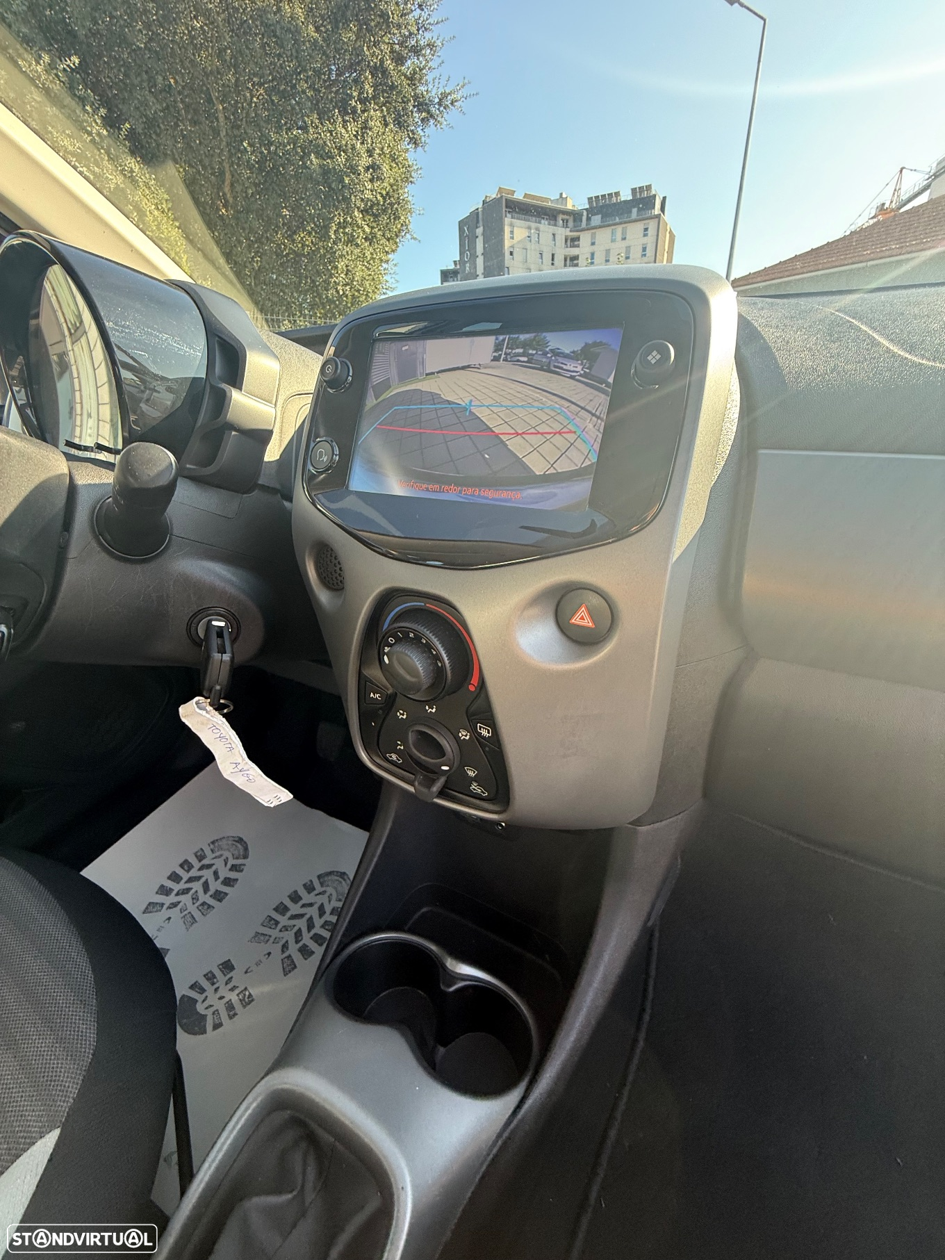 Toyota Aygo 1.0 X-Play+X-Touch - 27