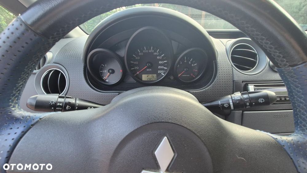 Mitsubishi Colt 1.1 Inform - 32