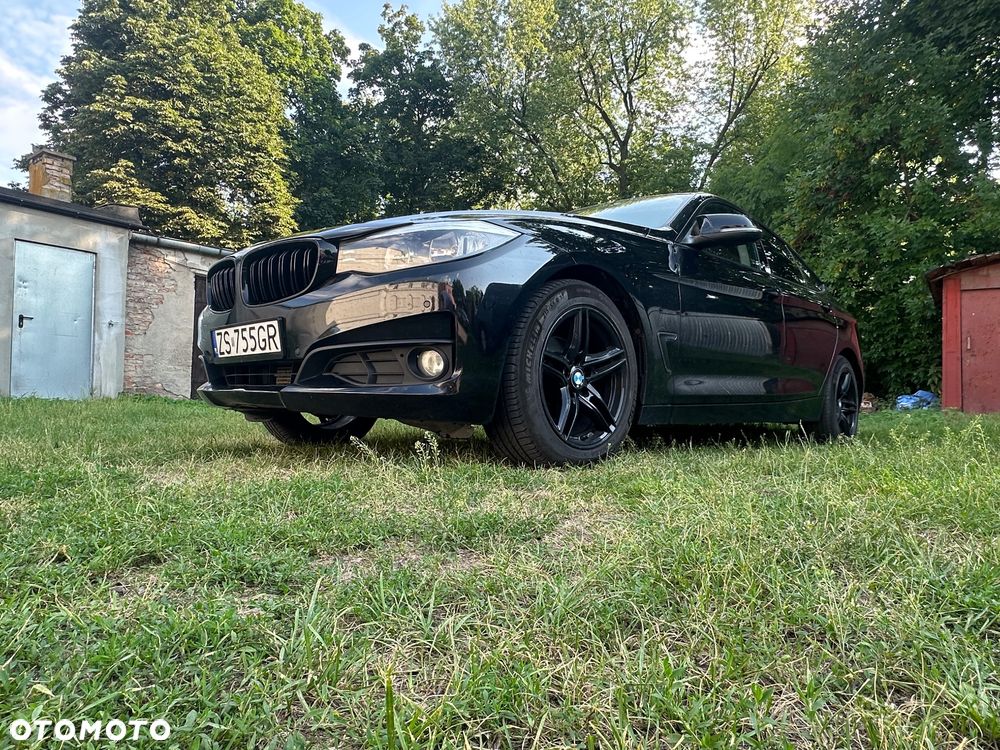 BMW Seria 3 318d - 21