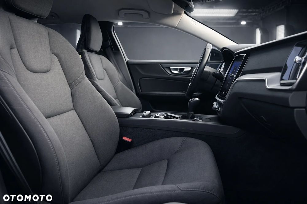 Volvo V60 D3 Momentum - 14