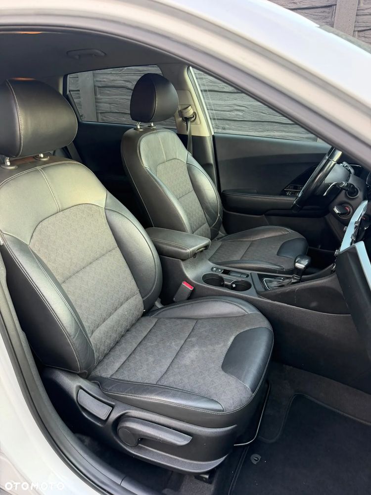 Kia Niro 1.6 GDI 2WD Vision - 14