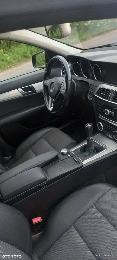 Mercedes-Benz Klasa C 180 BlueEFFICIENCY Avantgarde - 15