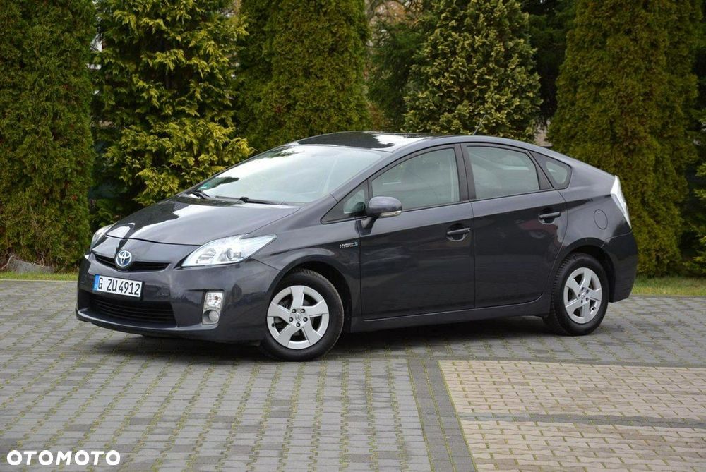 Toyota Prius - 3