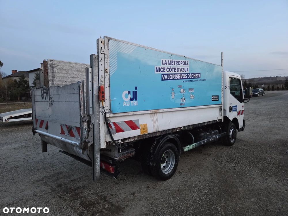 Renault Maxity Cabstar - 25