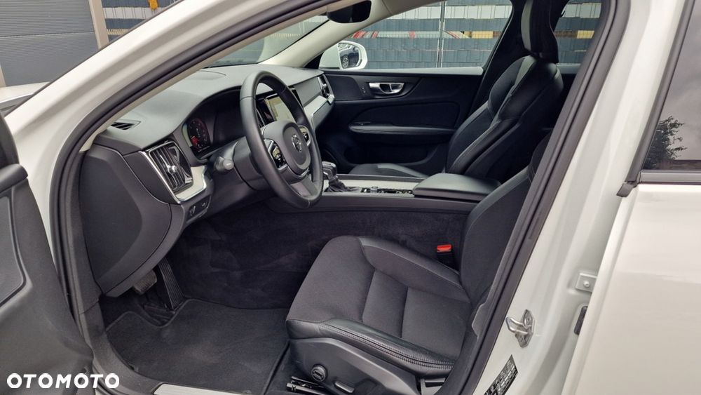 Volvo V60 Cross Country D4 AWD Geartronic - 17