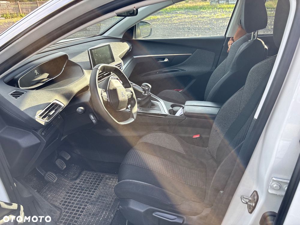 Peugeot 5008 - 15