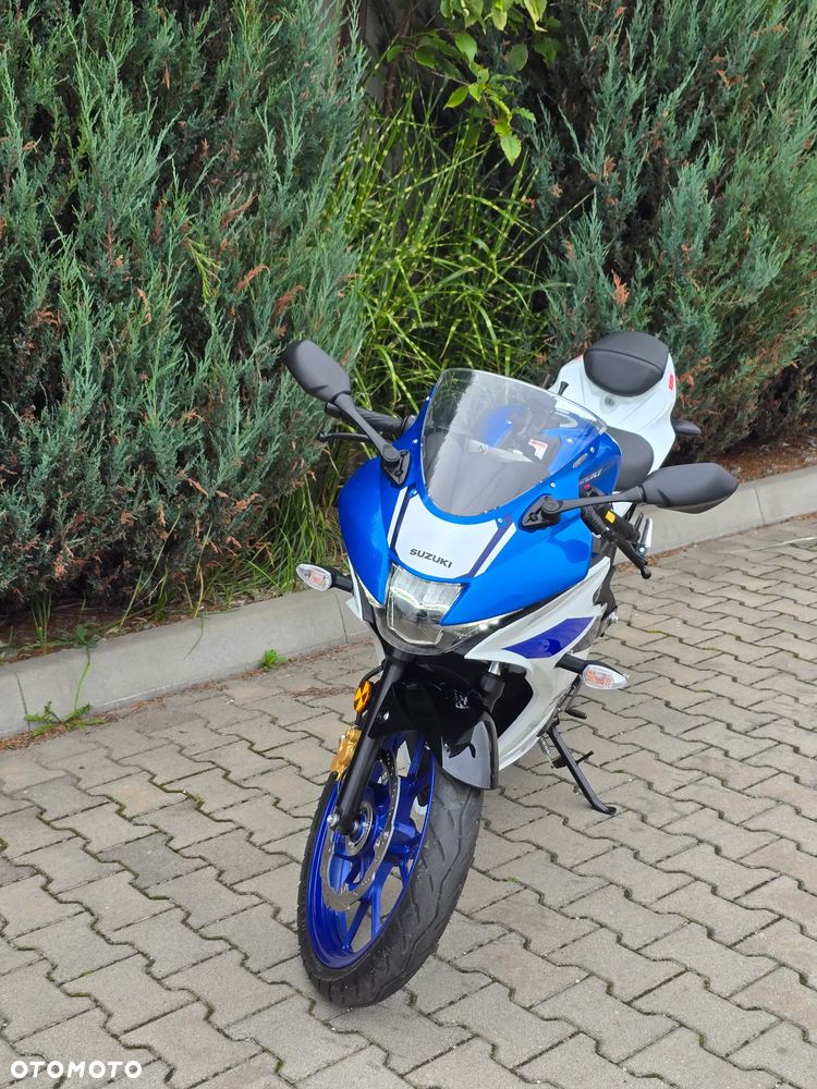 Suzuki GSX-R - 3