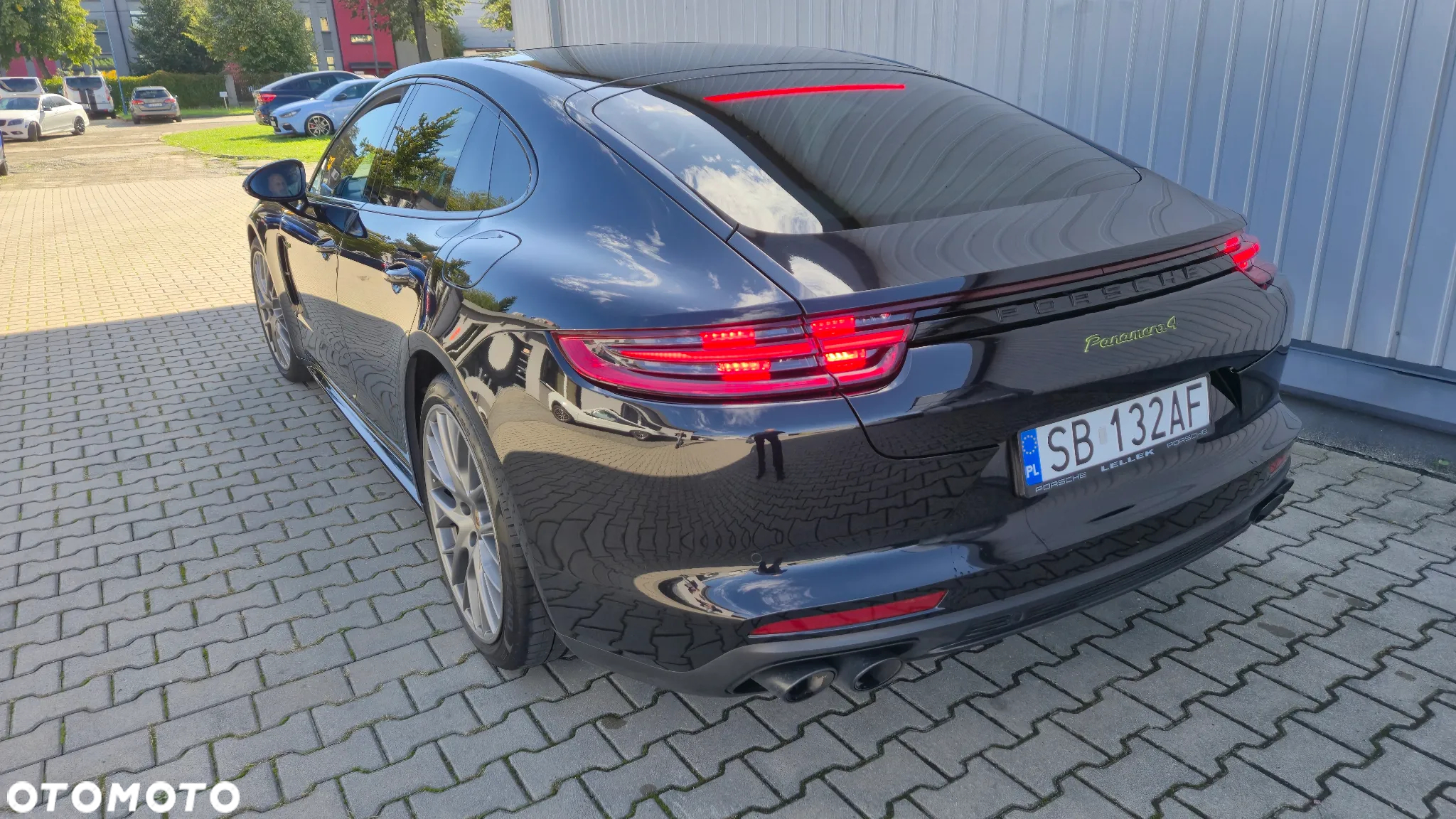 Porsche Panamera 4 E-Hybrid 10 Years Edition - 4