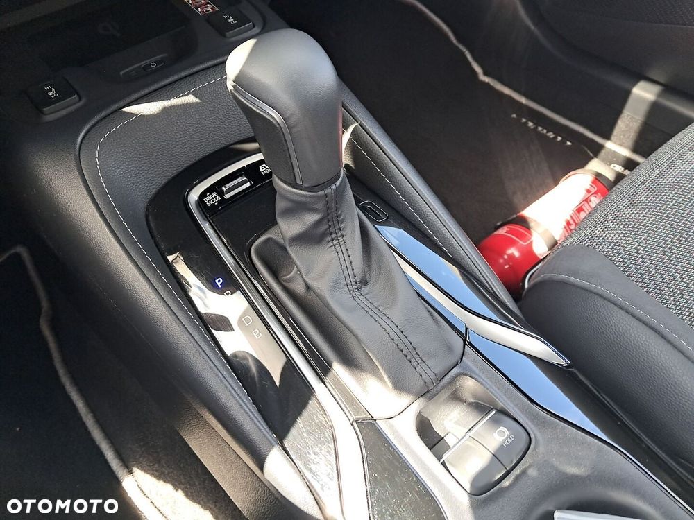Toyota Corolla 1.8 Hybrid Style - 23
