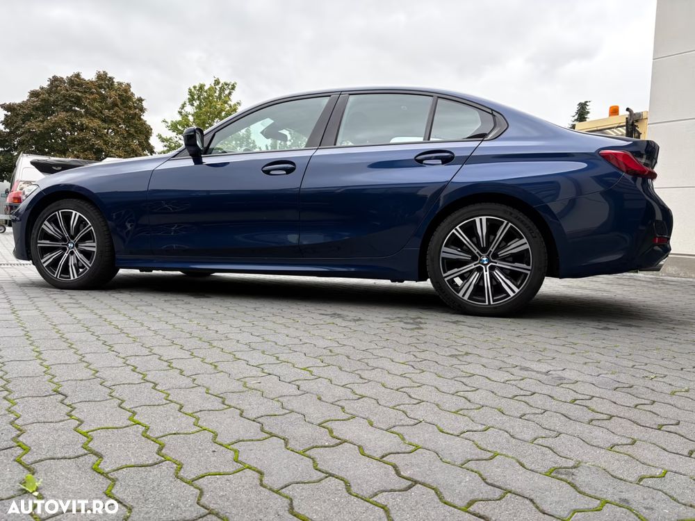BMW Seria 3 320i Aut. Sport Line - 3