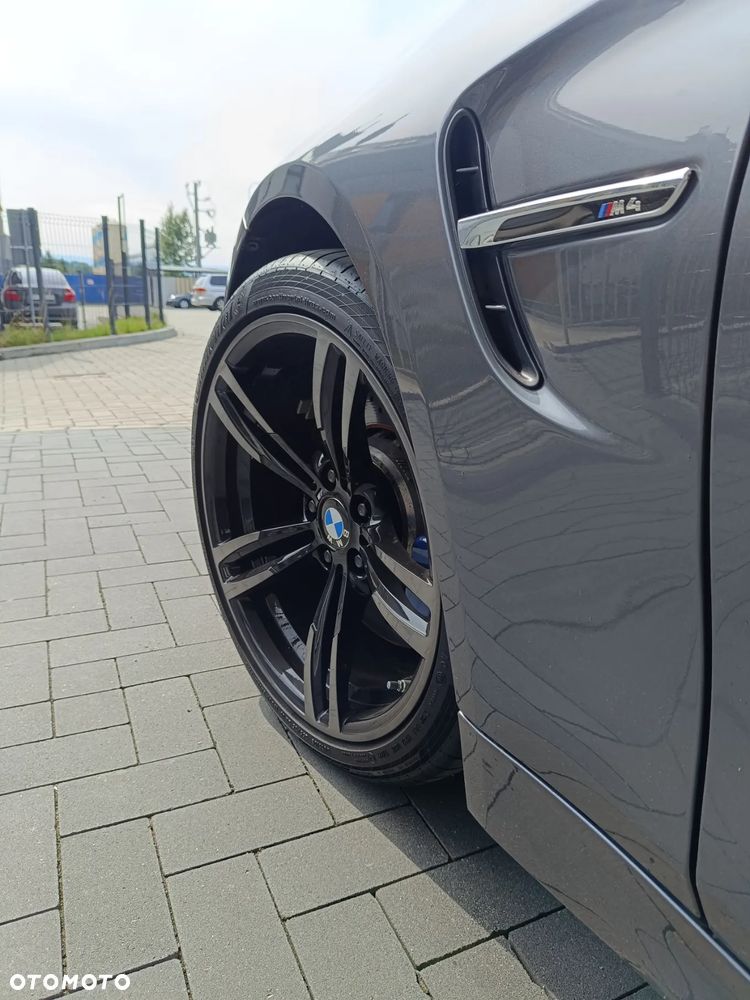 BMW M4 Coupe DKG - 22