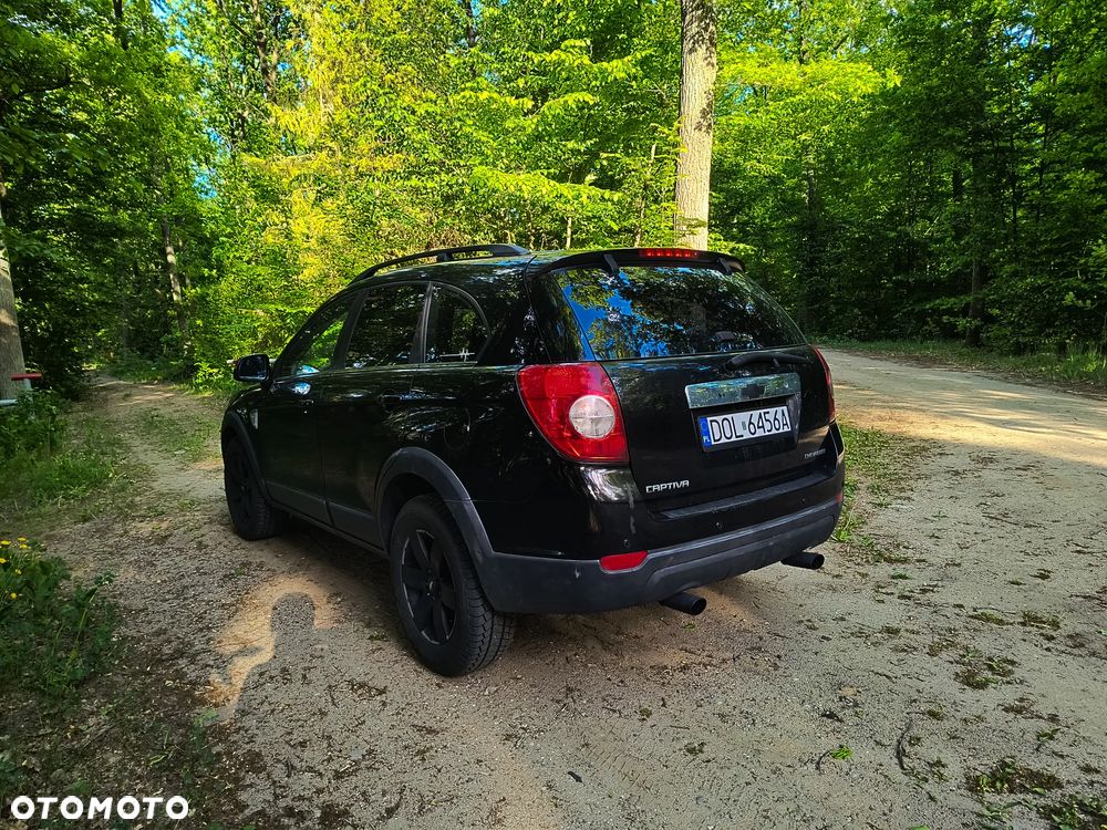 Chevrolet Captiva 2.0 d LT high 5os - 4