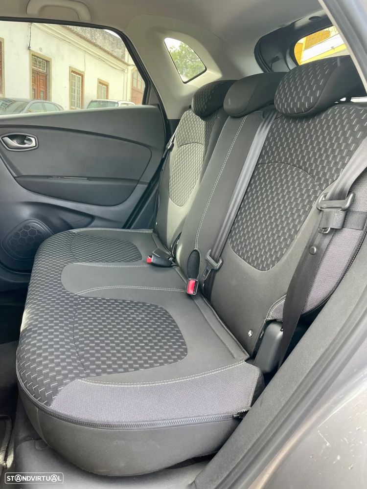 Renault Captur 1.3 TCe Exclusive - 2