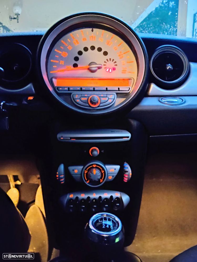 MINI 3 Portas Cooper D - 10