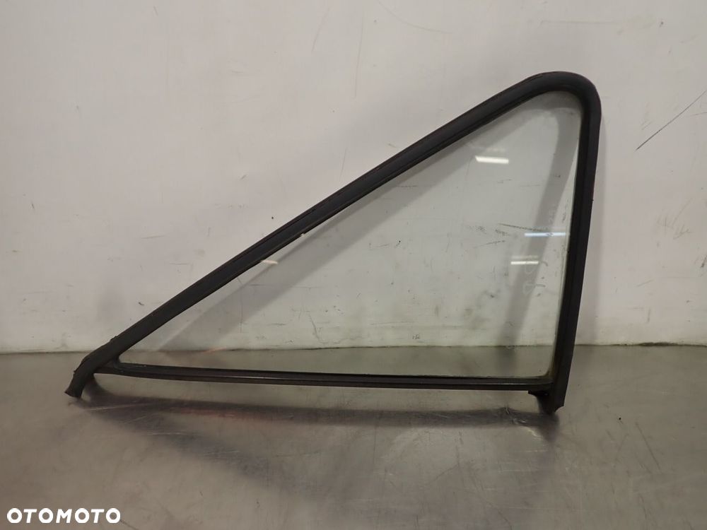 SZYBA TRÓJKĄTNA PRAWA PRZEDNIA VOLKSWAGEN T3 - 1