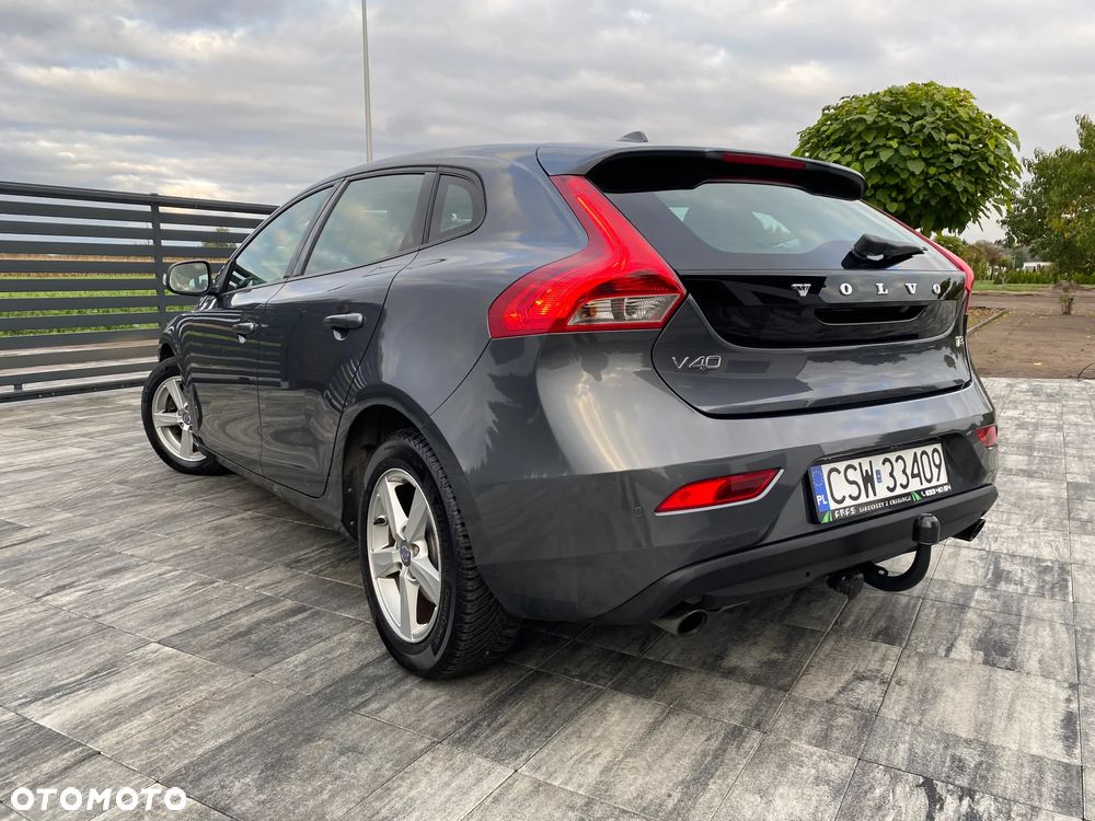 Volvo V40 T3 Momentum - 22