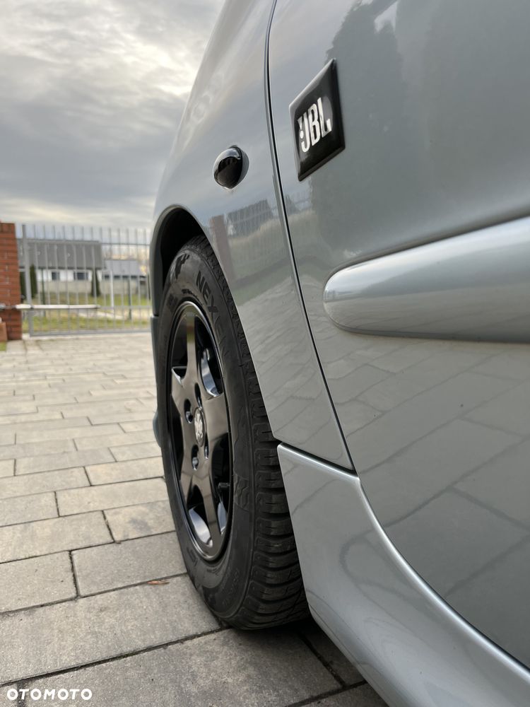 Peugeot 206 75 JBL - 12