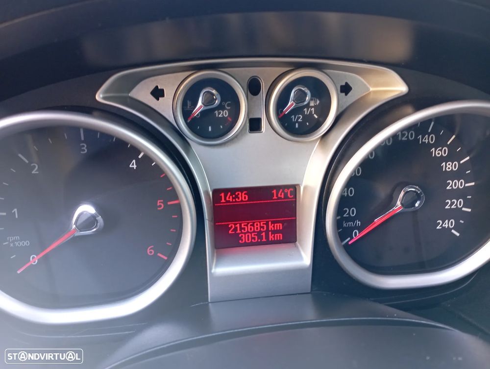 Ford Focus SW 1.6 TDCi Titanium - 6