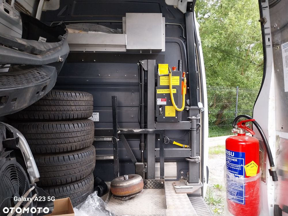 Mercedes-Benz Sprinter - 19