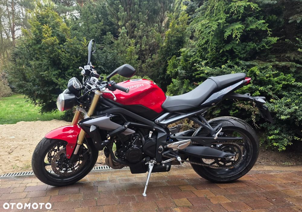 Triumph Street Triple - 1