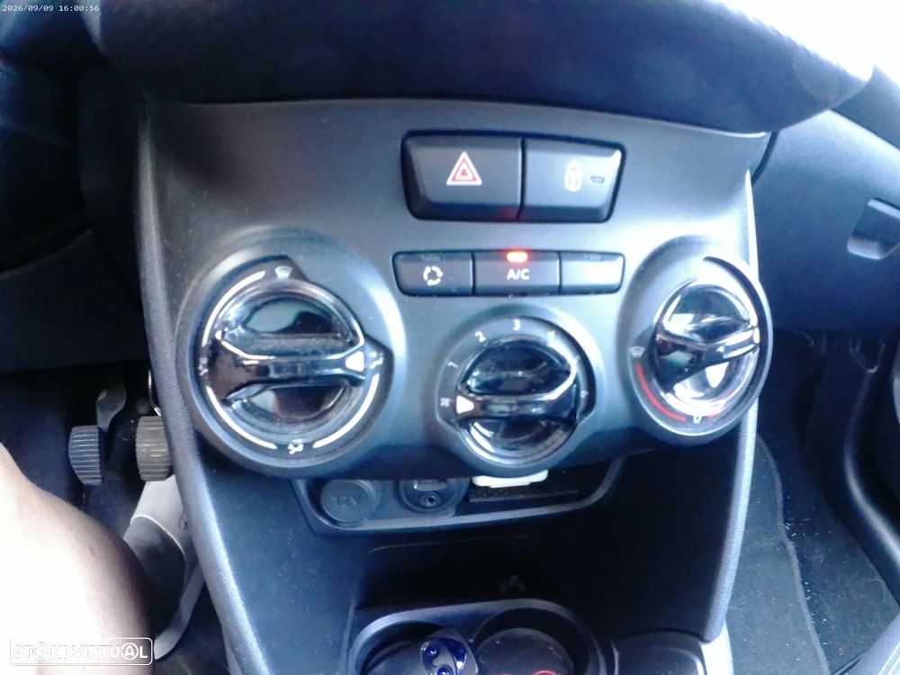 Peugeot 208 1.2 PureTech Style - 18