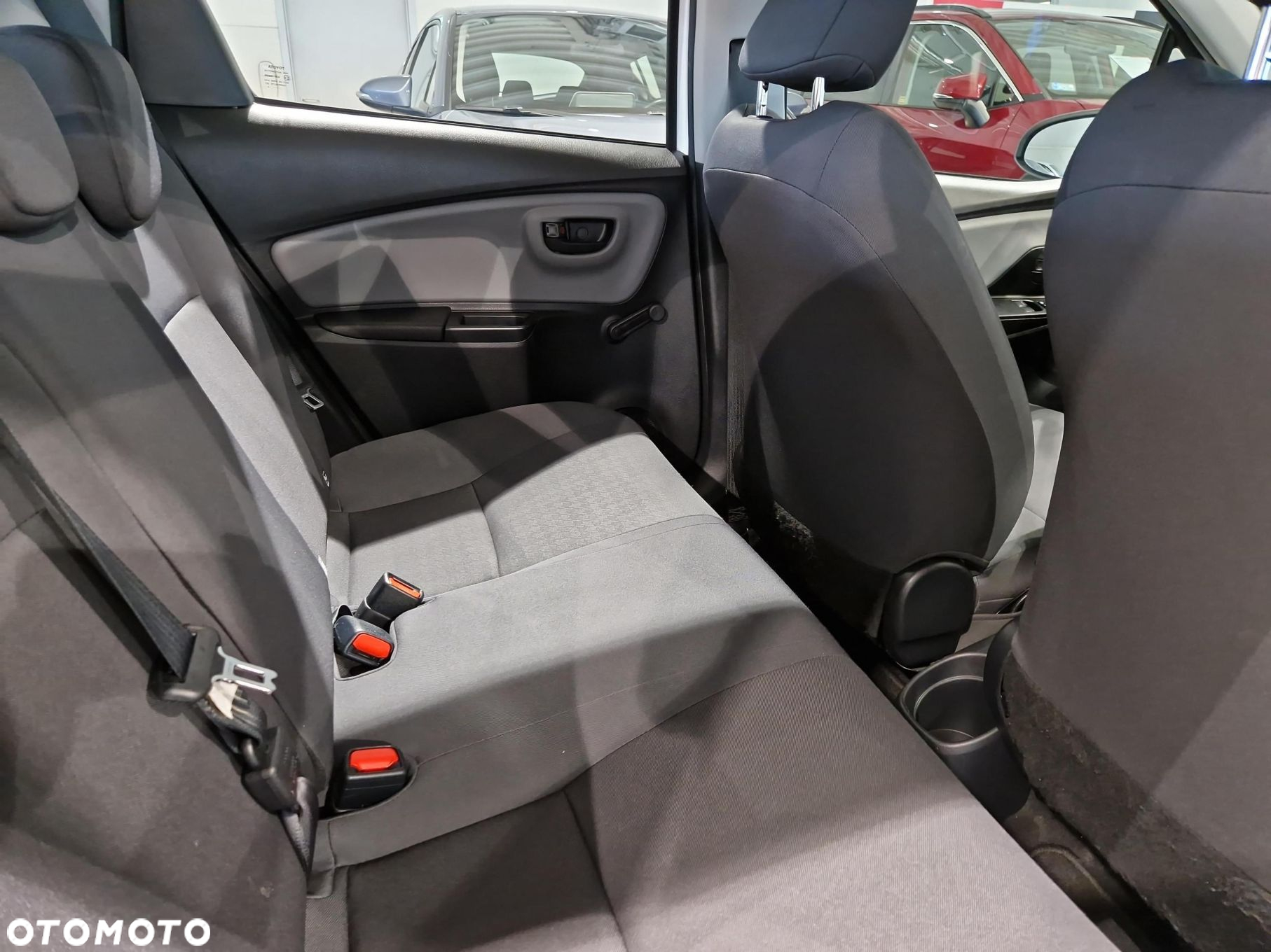 Toyota Yaris - 10