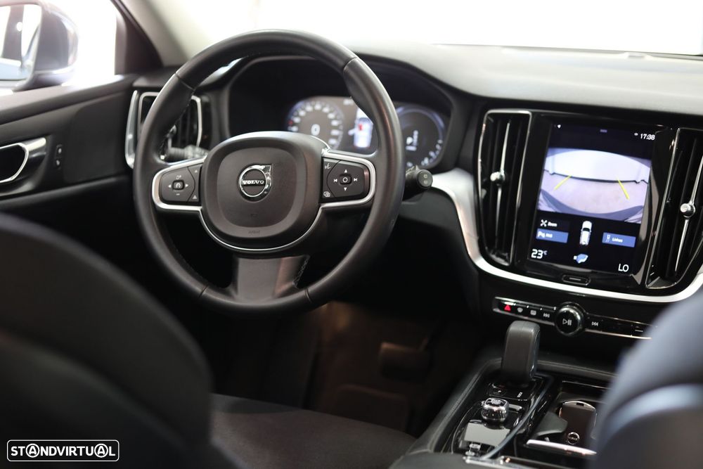 Volvo V60 2.0 T6 AWD TE Core - 27