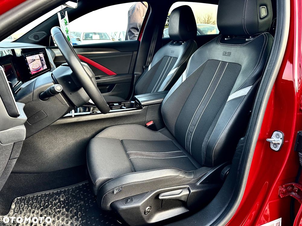 Opel Astra 1.2 Turbo GS - 9