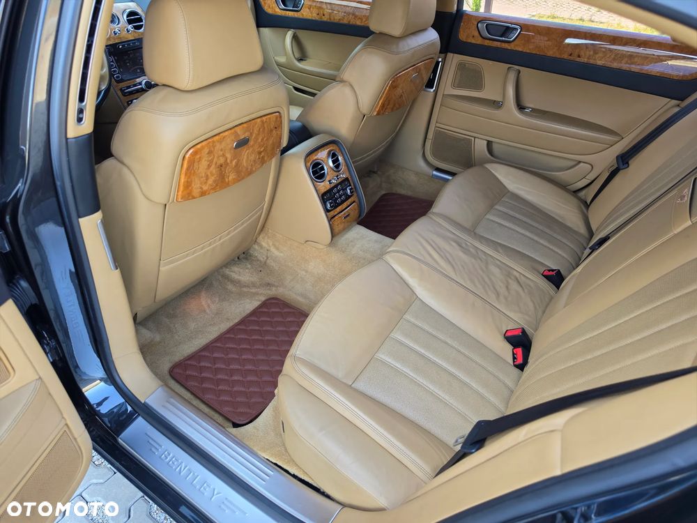 Bentley Flying Spur - 17