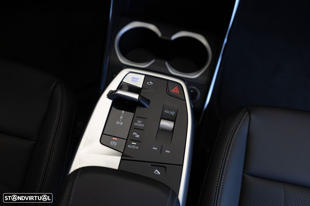 BMW iX1 eDrive20 xLine - 18