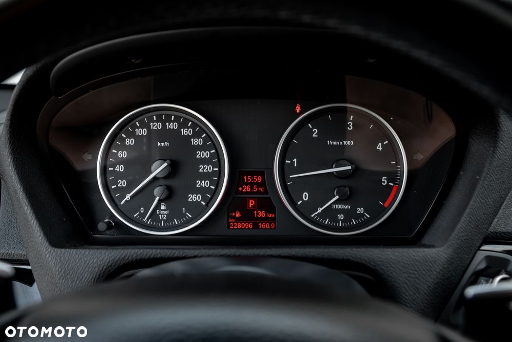 BMW X5 xDrive40d - 31