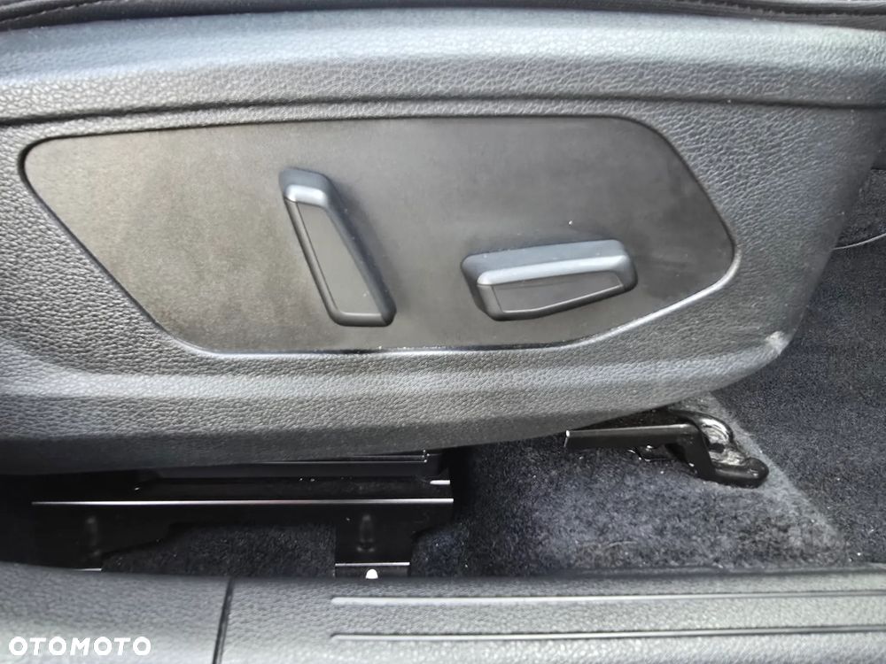 Kia Sportage 1.6 T-GDI AWD Paket GT-Line - 14