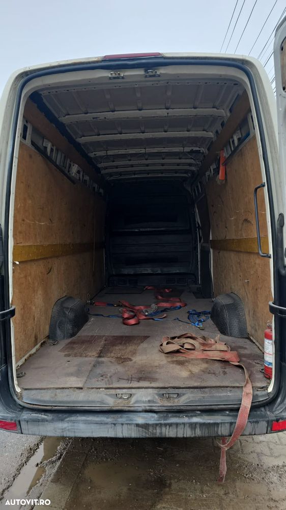 Volkswagen CRAFTER - 2