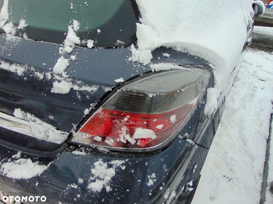 LAMPA PRAWA TYLNIA TYŁ OPEL ASTRA III H 3D GTC - 1