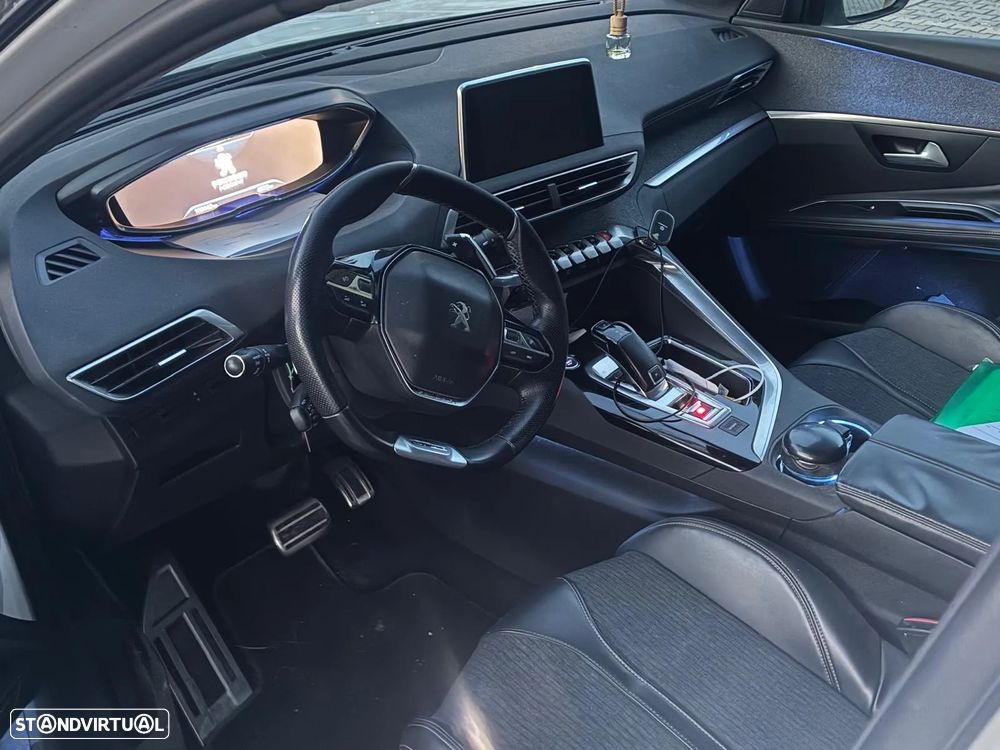 Peugeot 5008 1.5 BlueHDi GT Line J19 EAT8 - 7