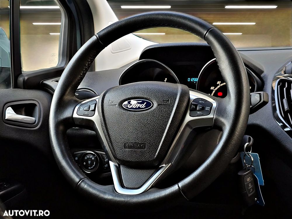 Ford Tourneo Courier 1.5 TDCi S&S Titanium - 21
